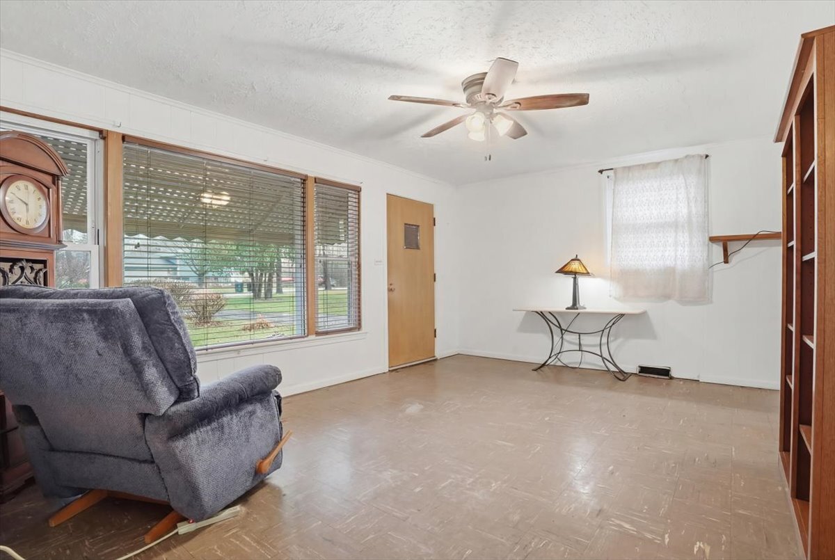 34223 N Harrison Avenue, Round Lake, IL 60073