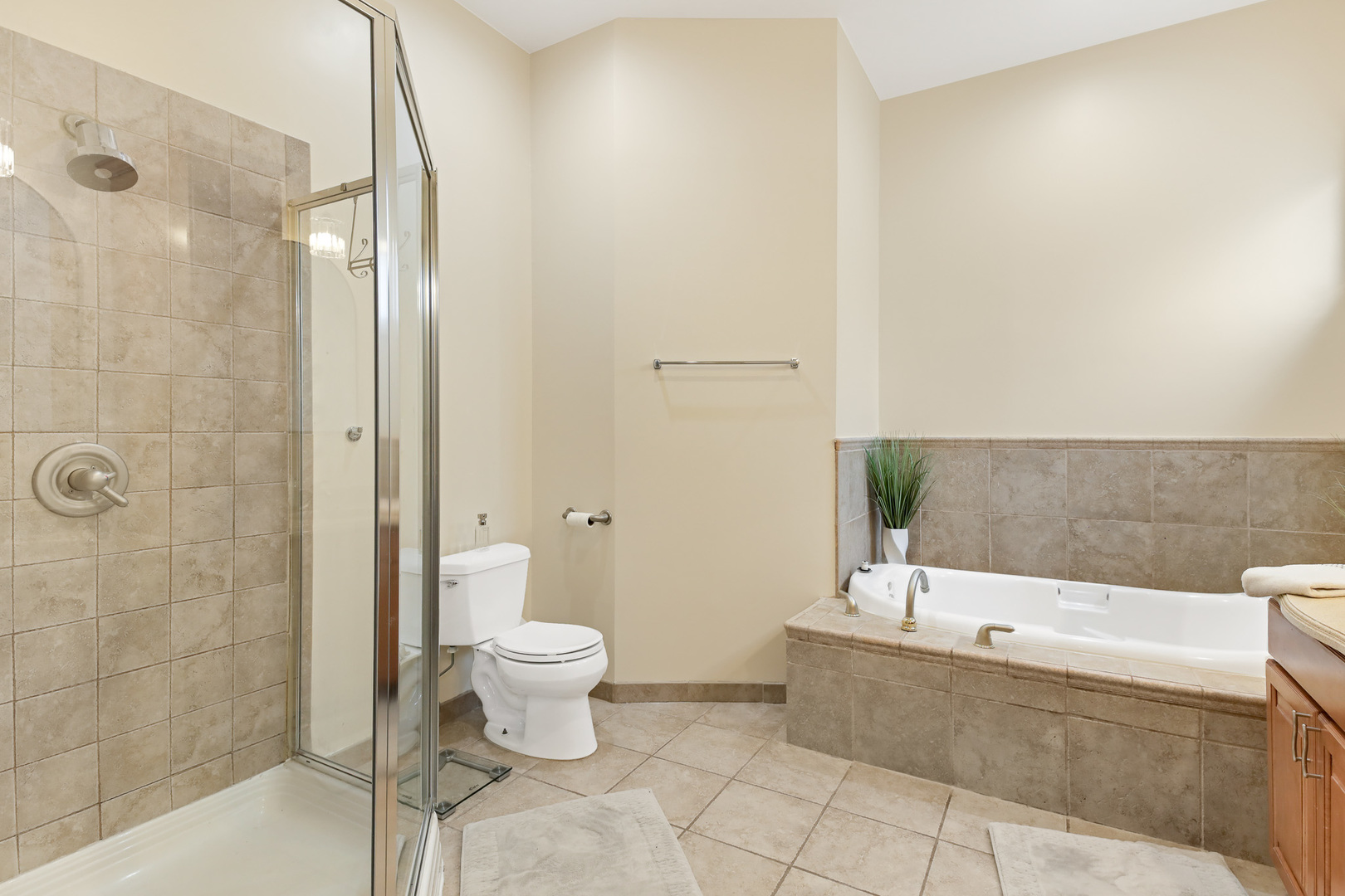 3517 N PLAINFIELD Avenue, Chicago, IL 60634