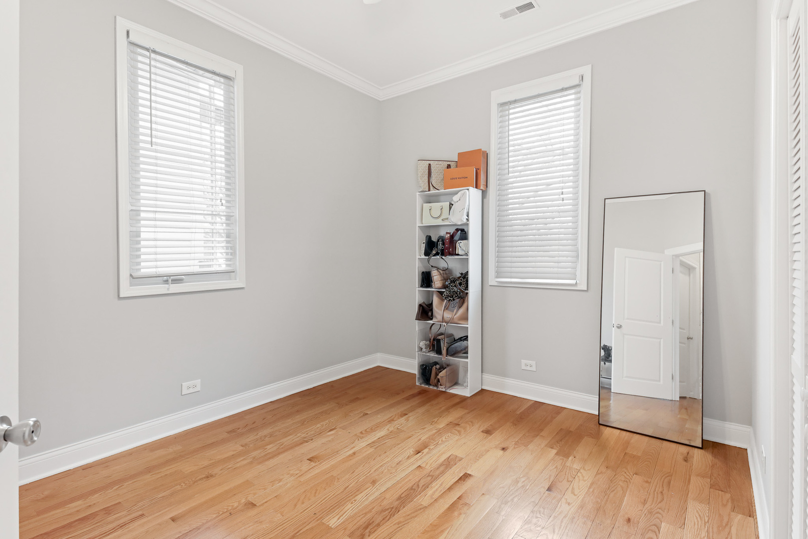 3517 N PLAINFIELD Avenue, Chicago, IL 60634