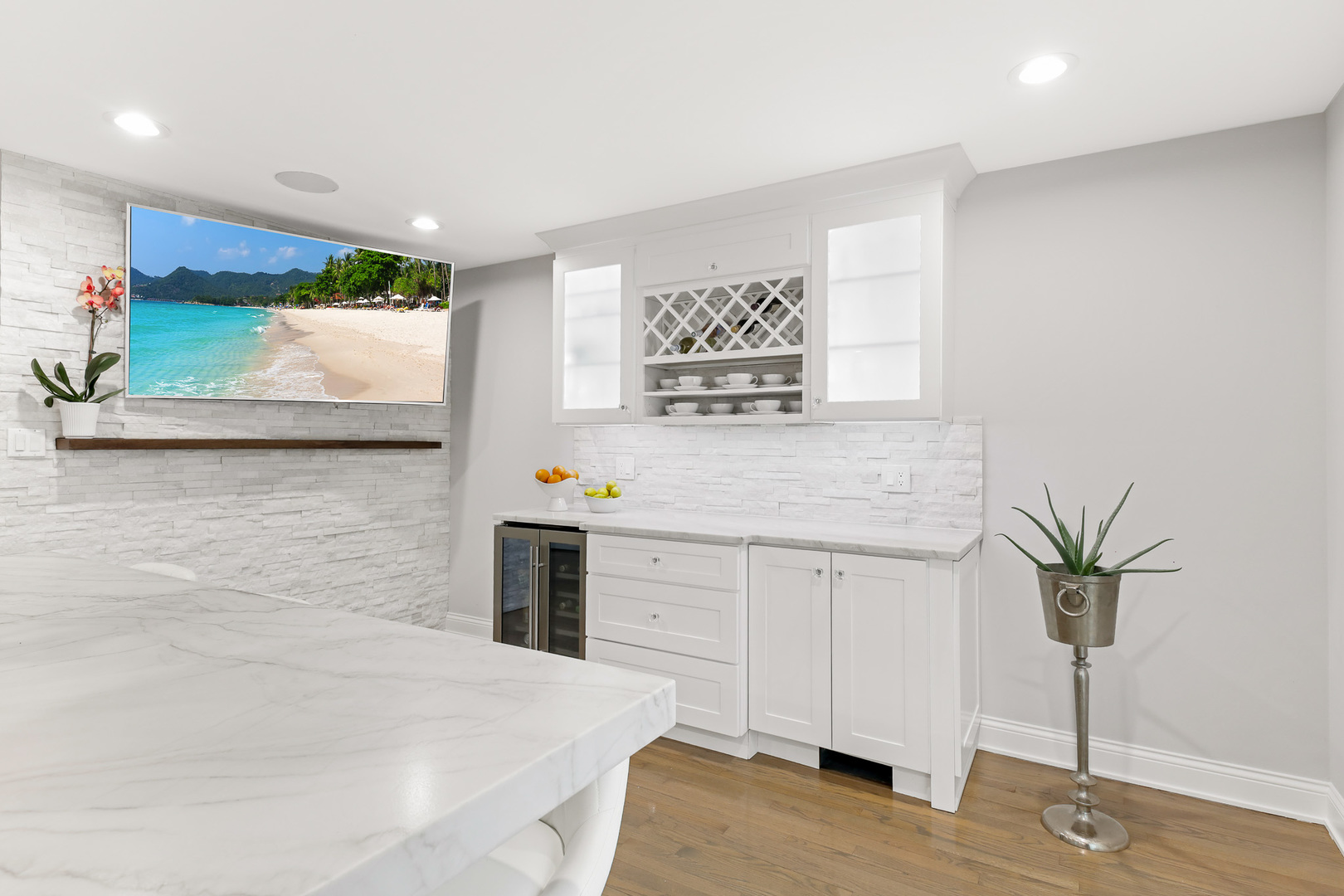 3517 N PLAINFIELD Avenue, Chicago, IL 60634