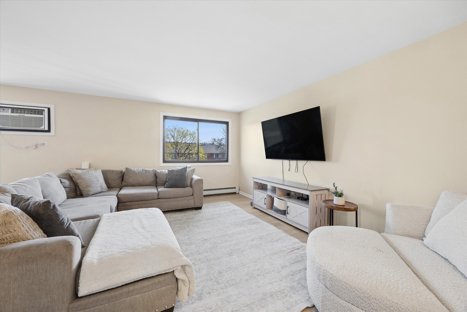 1240 S LORRAINE Road #3B, Wheaton, IL 60189