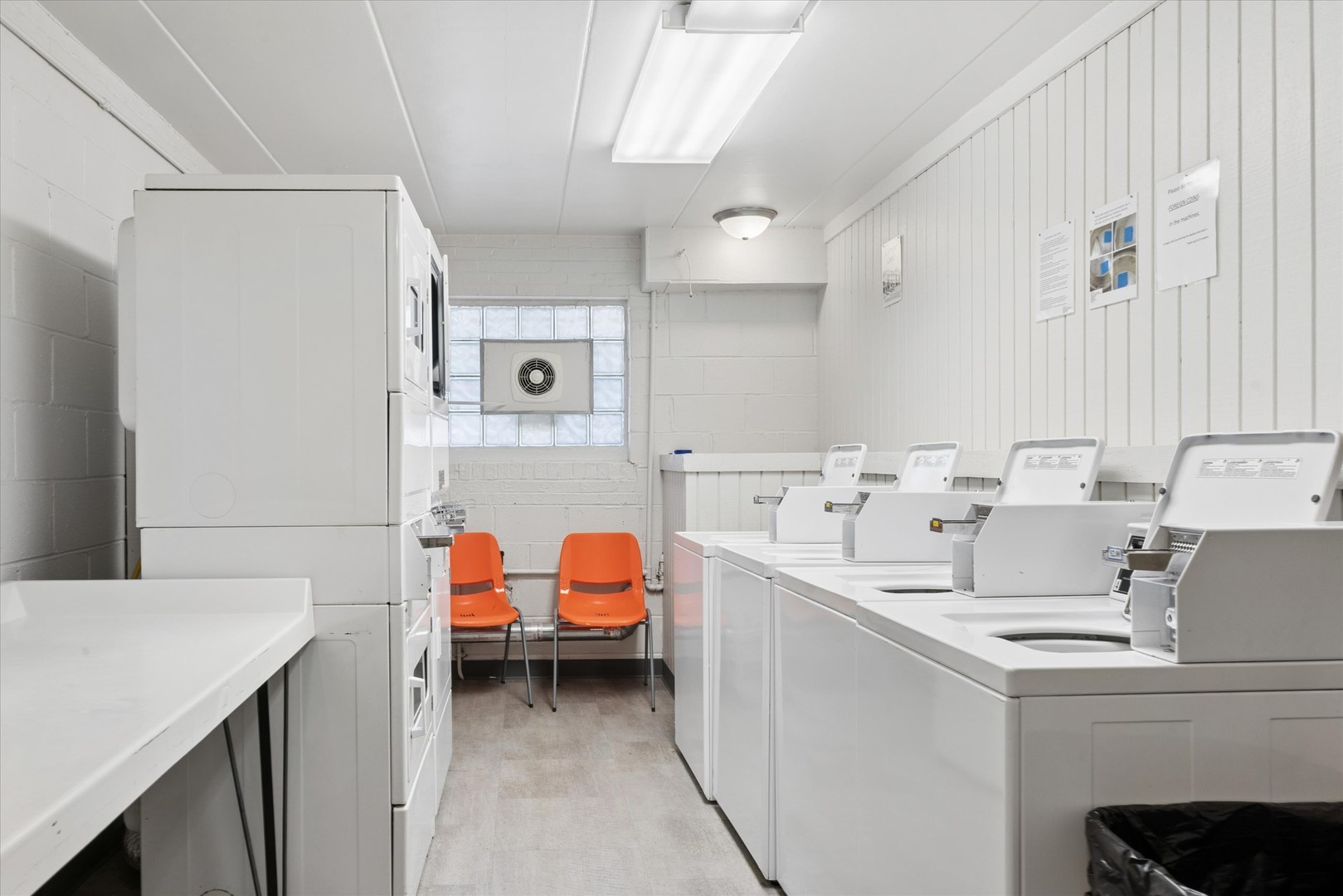 1240 S LORRAINE Road #3B, Wheaton, IL 60189