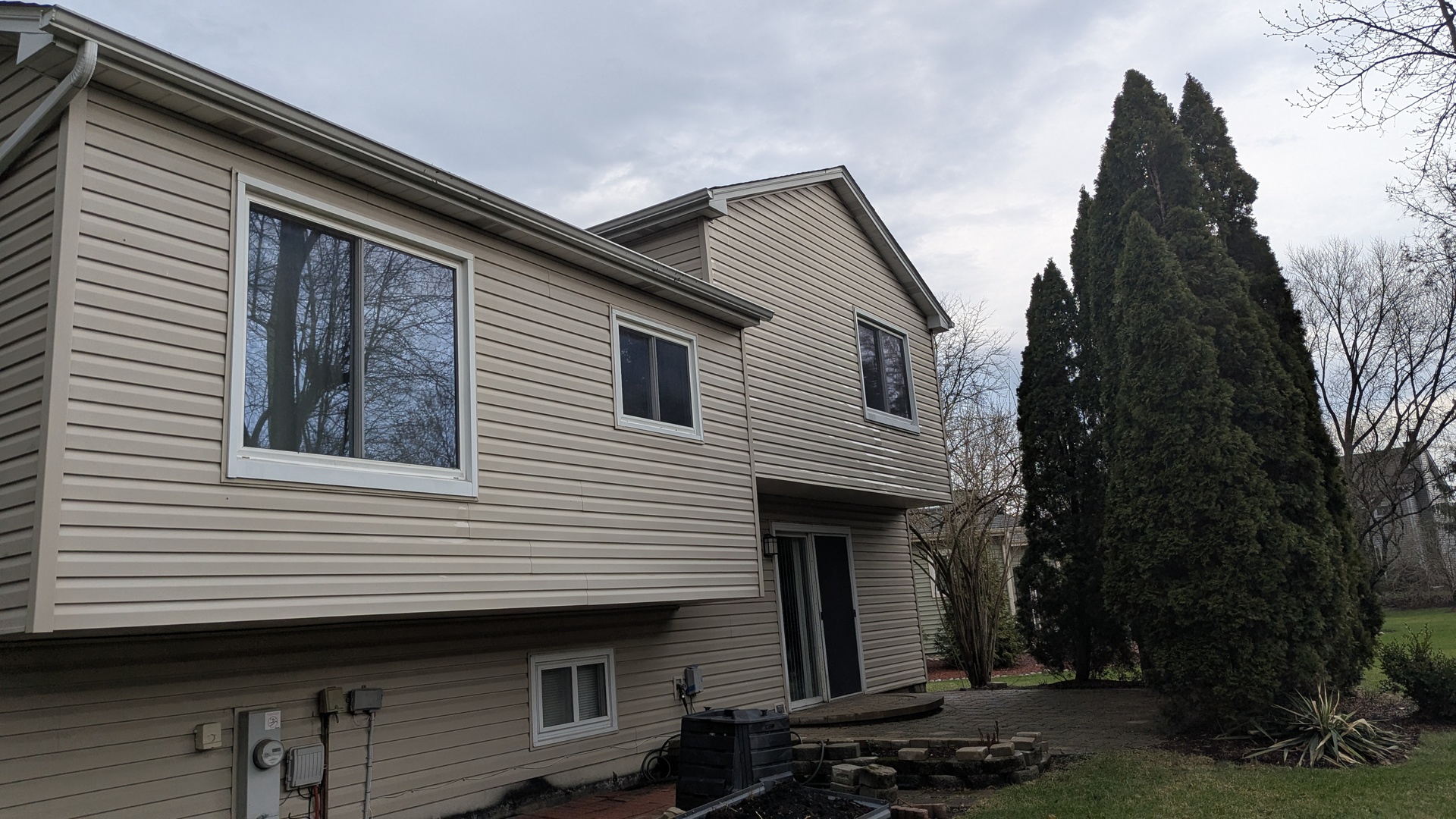 2284 Briarhill Drive, Naperville, IL 60565