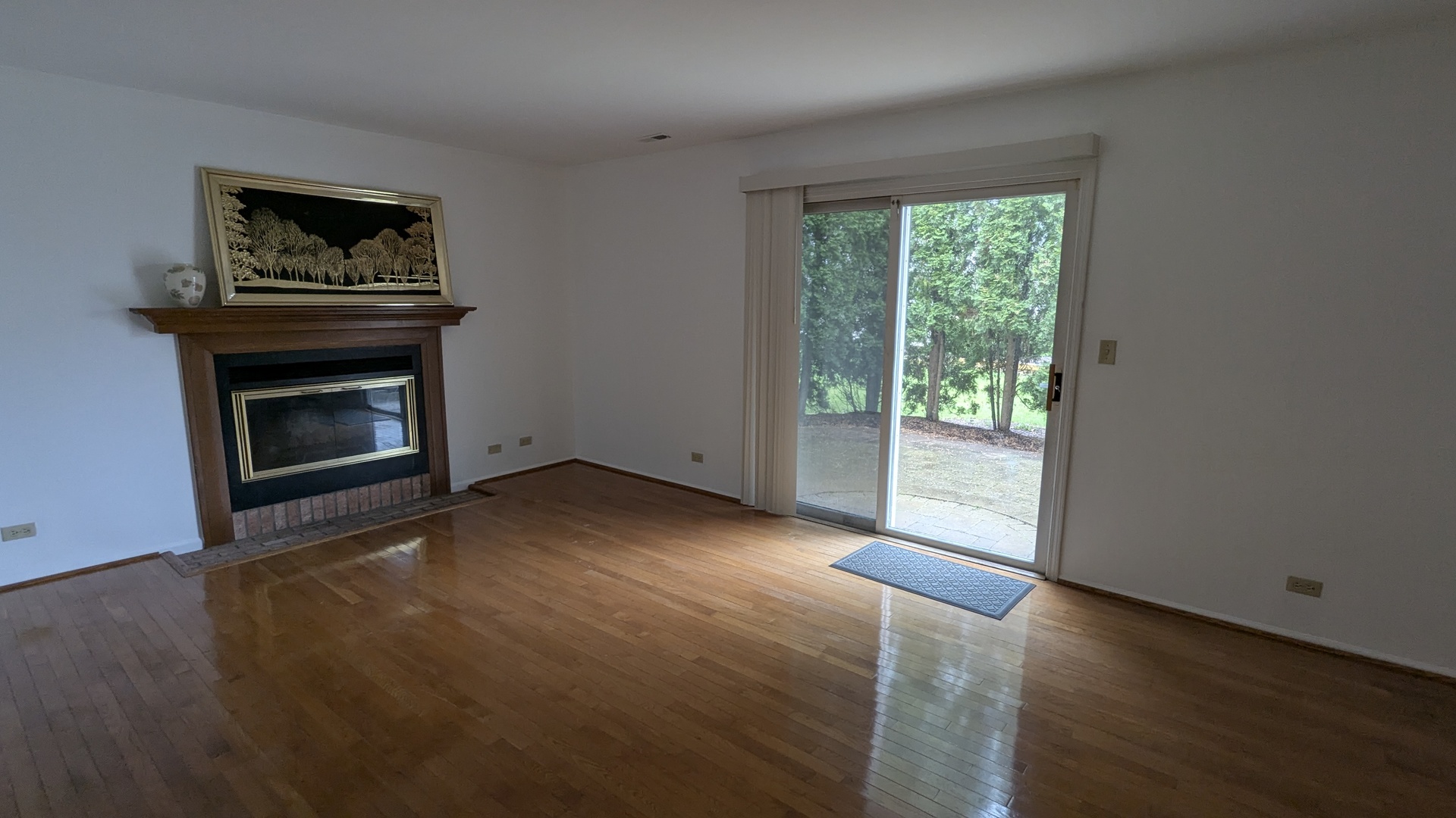 2284 Briarhill Drive, Naperville, IL 60565