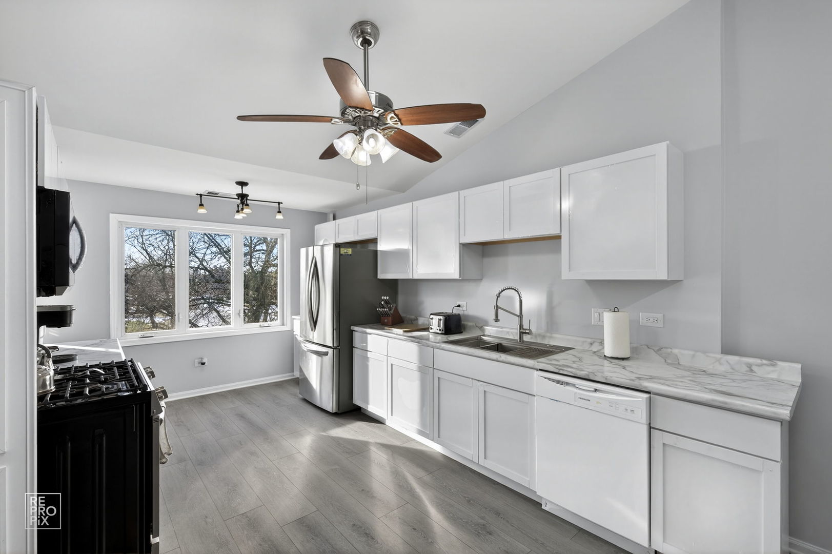 6640 183rd Street #3B, Tinley Park, IL 60477