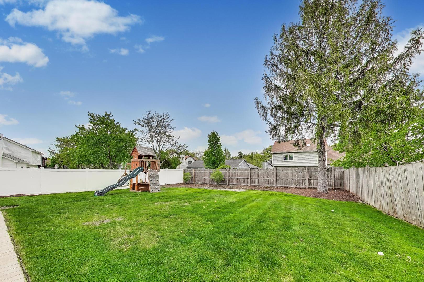 1101 Oakwood Drive, Westmont, IL 60559