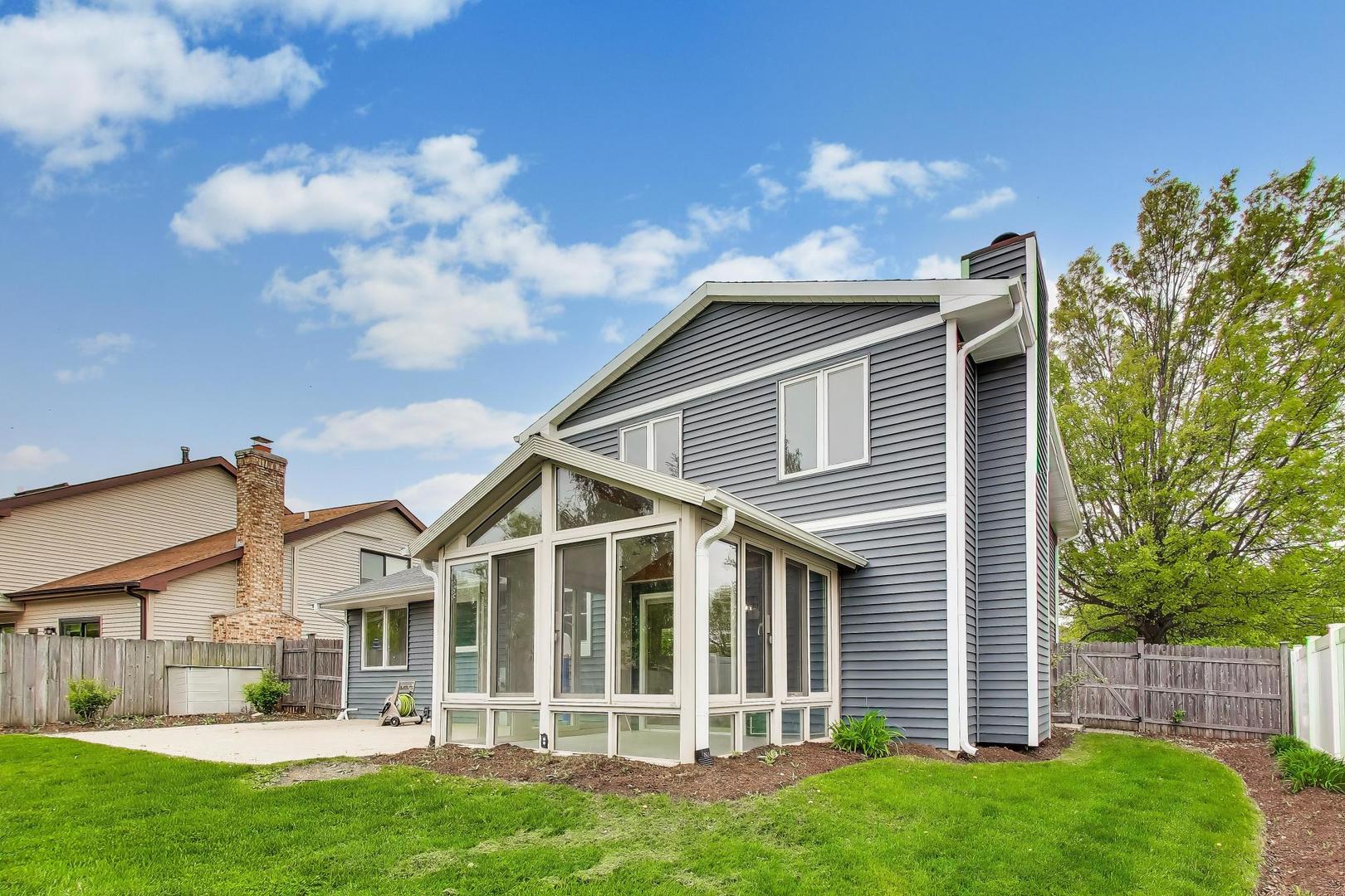 1101 Oakwood Drive, Westmont, IL 60559
