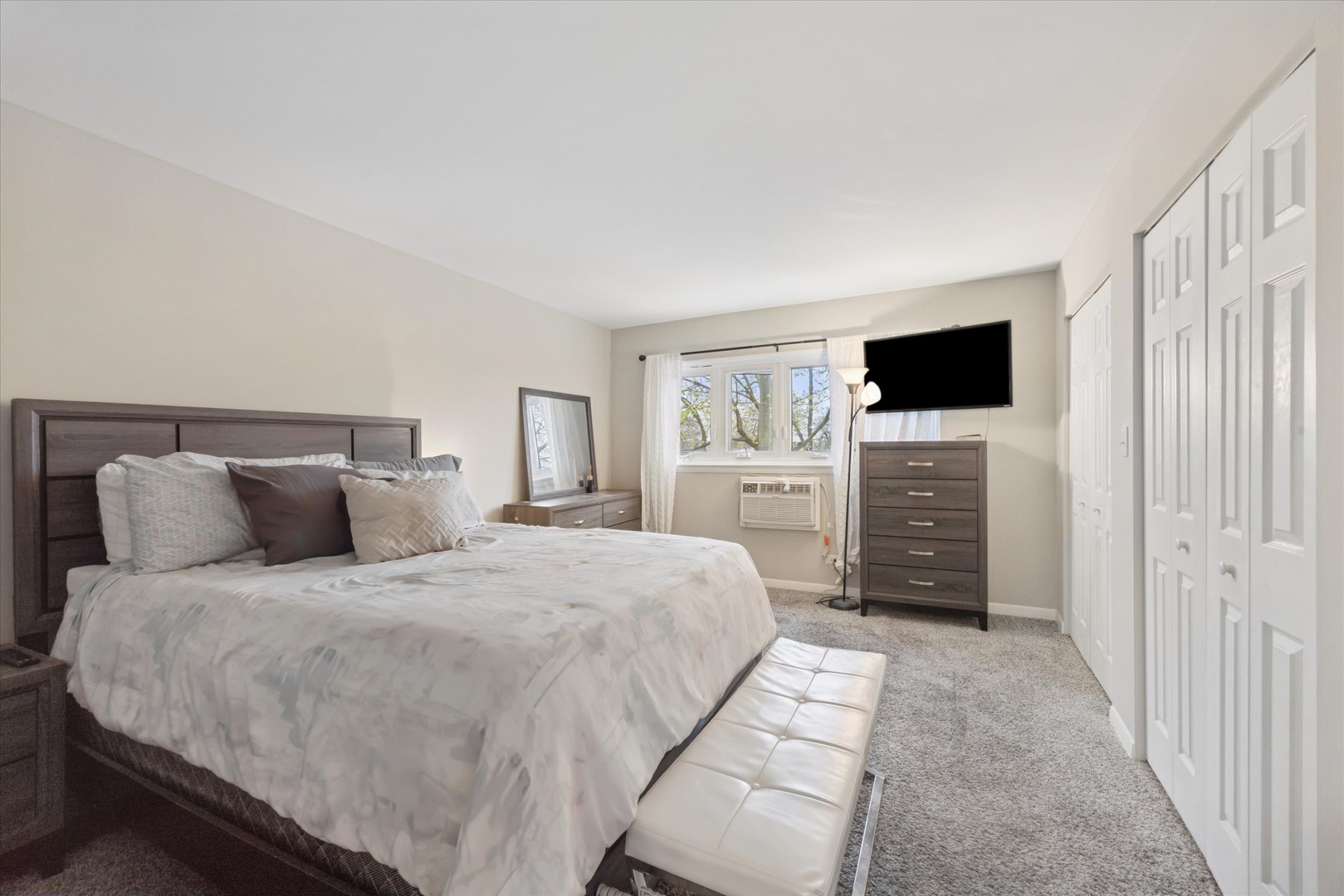 10344 S Pulaski Road #304, Oak Lawn, IL 60453