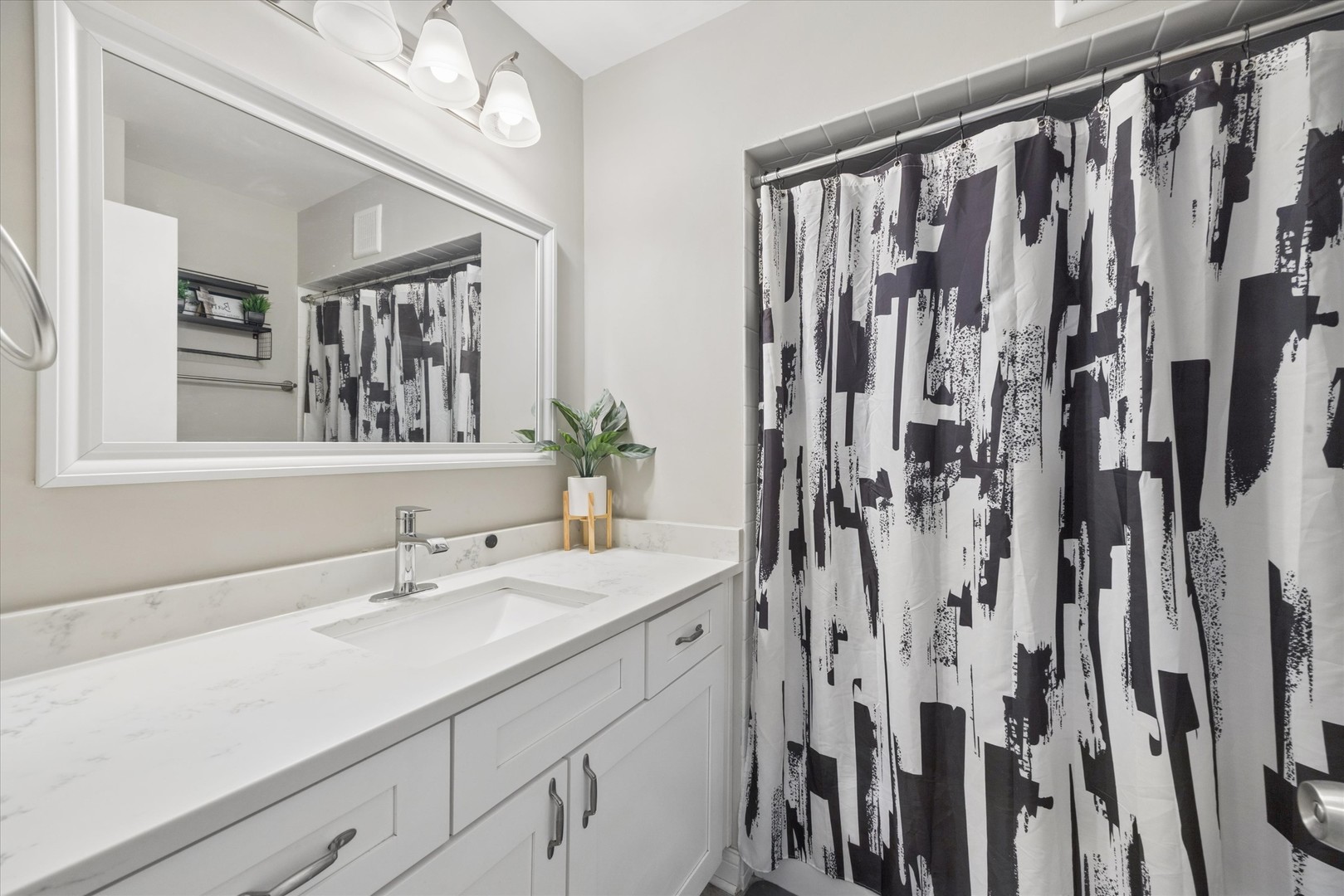 10344 S Pulaski Road #304, Oak Lawn, IL 60453