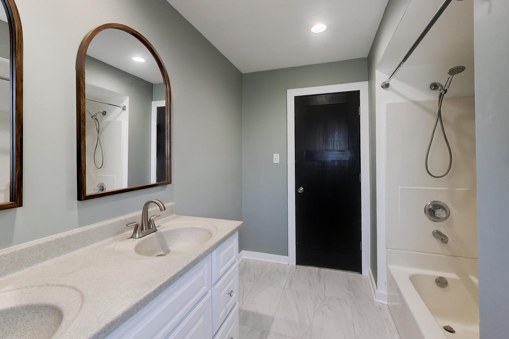 1820 Bolson Drive, Downers Grove, IL 60516