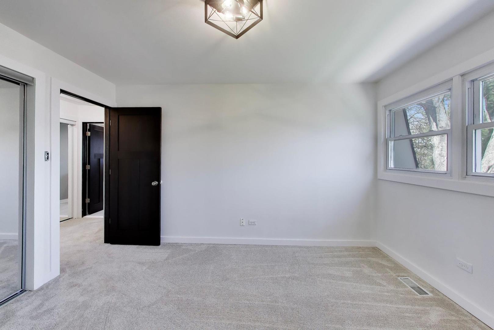 1820 Bolson Drive, Downers Grove, IL 60516