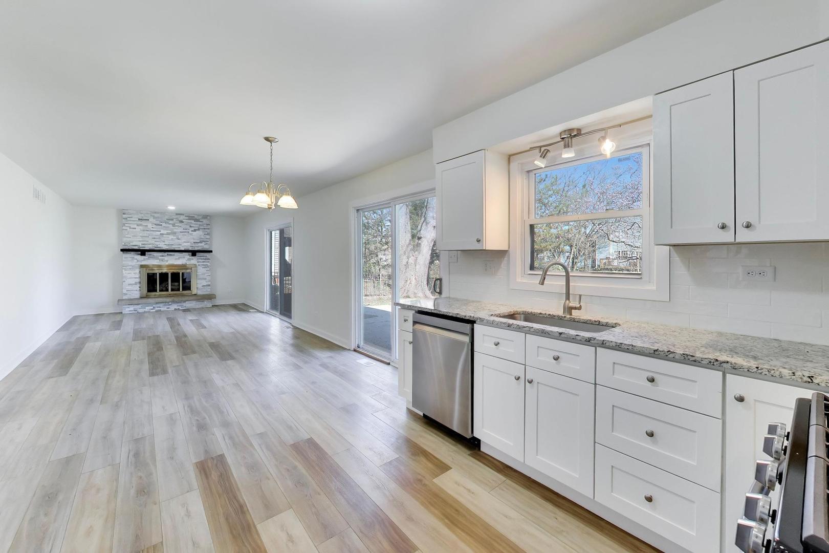 1820 Bolson Drive, Downers Grove, IL 60516