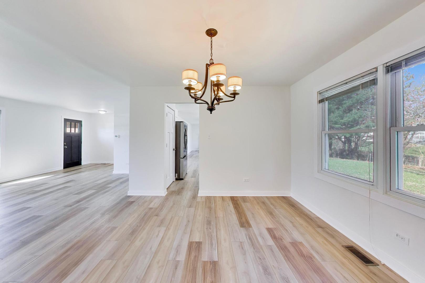 1820 Bolson Drive, Downers Grove, IL 60516