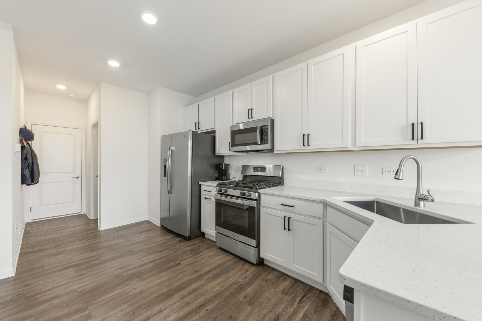 15007 W Quincy Circle, Manhattan, IL 60442