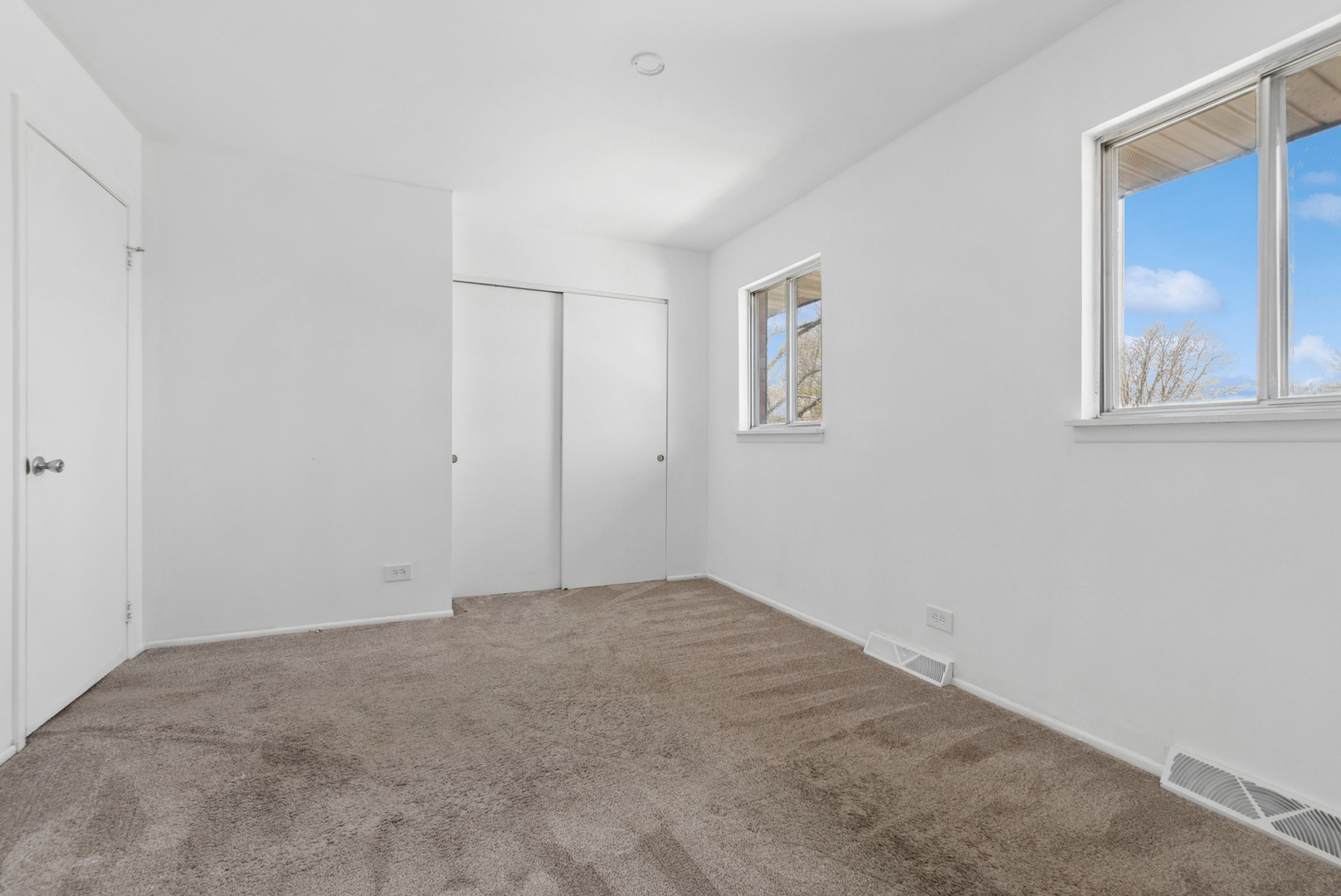 2033 Lioncrest Drive, Richton Park, IL 60471