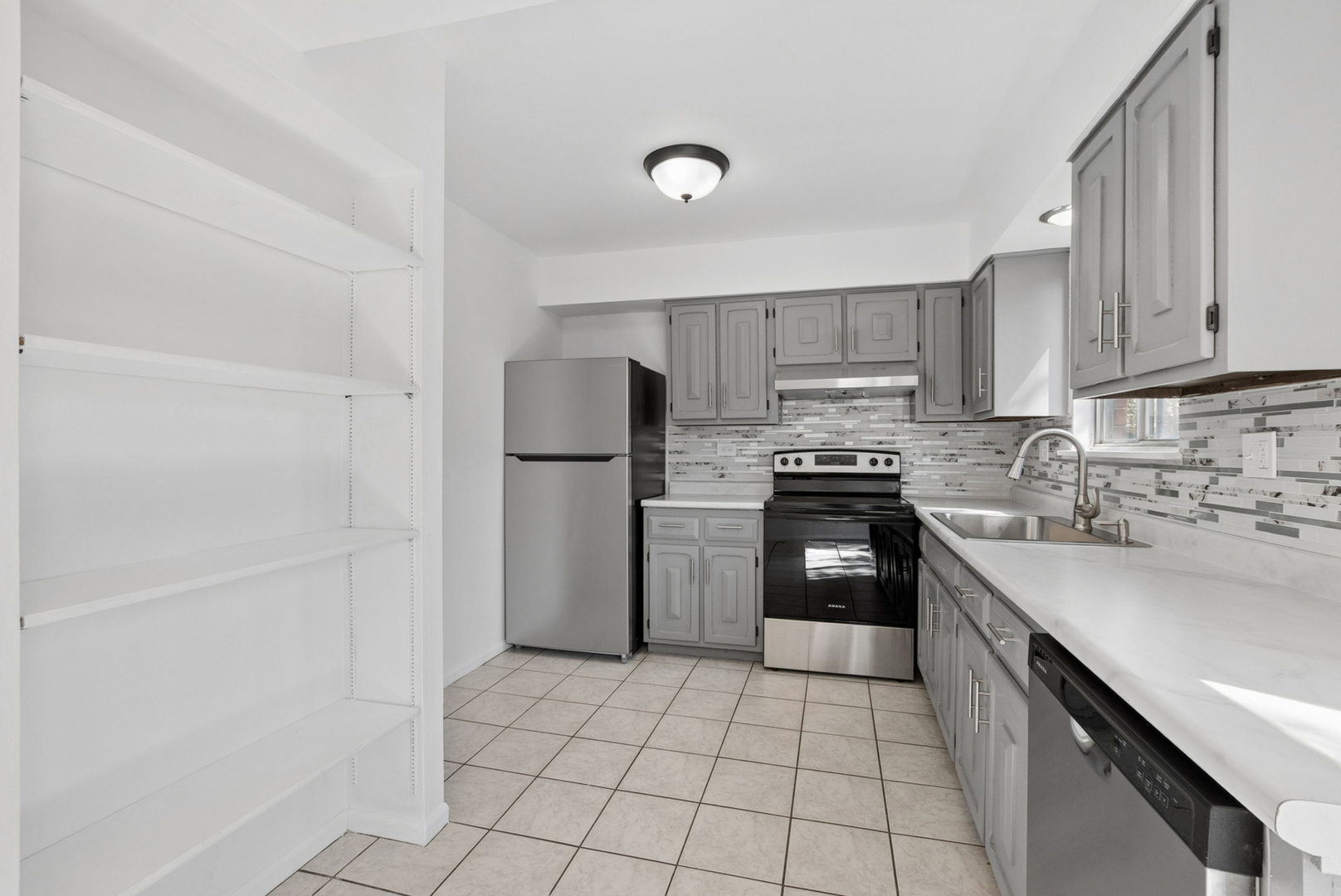 2033 Lioncrest Drive, Richton Park, IL 60471