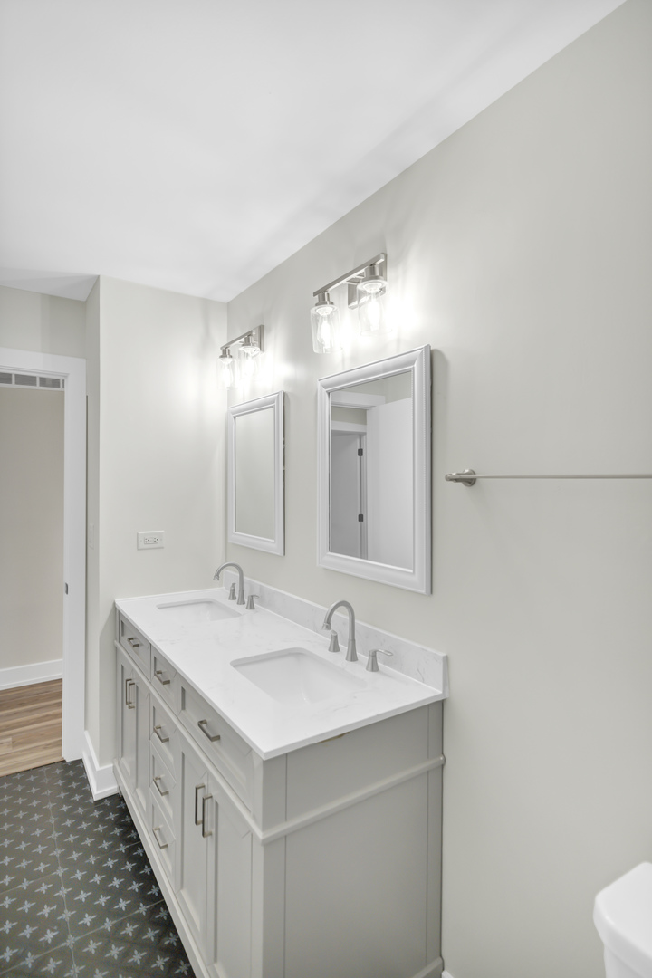 Hoffman Estates, IL 60169