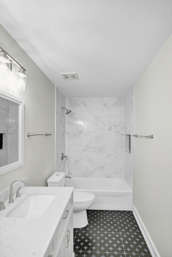 Hoffman Estates, IL 60169