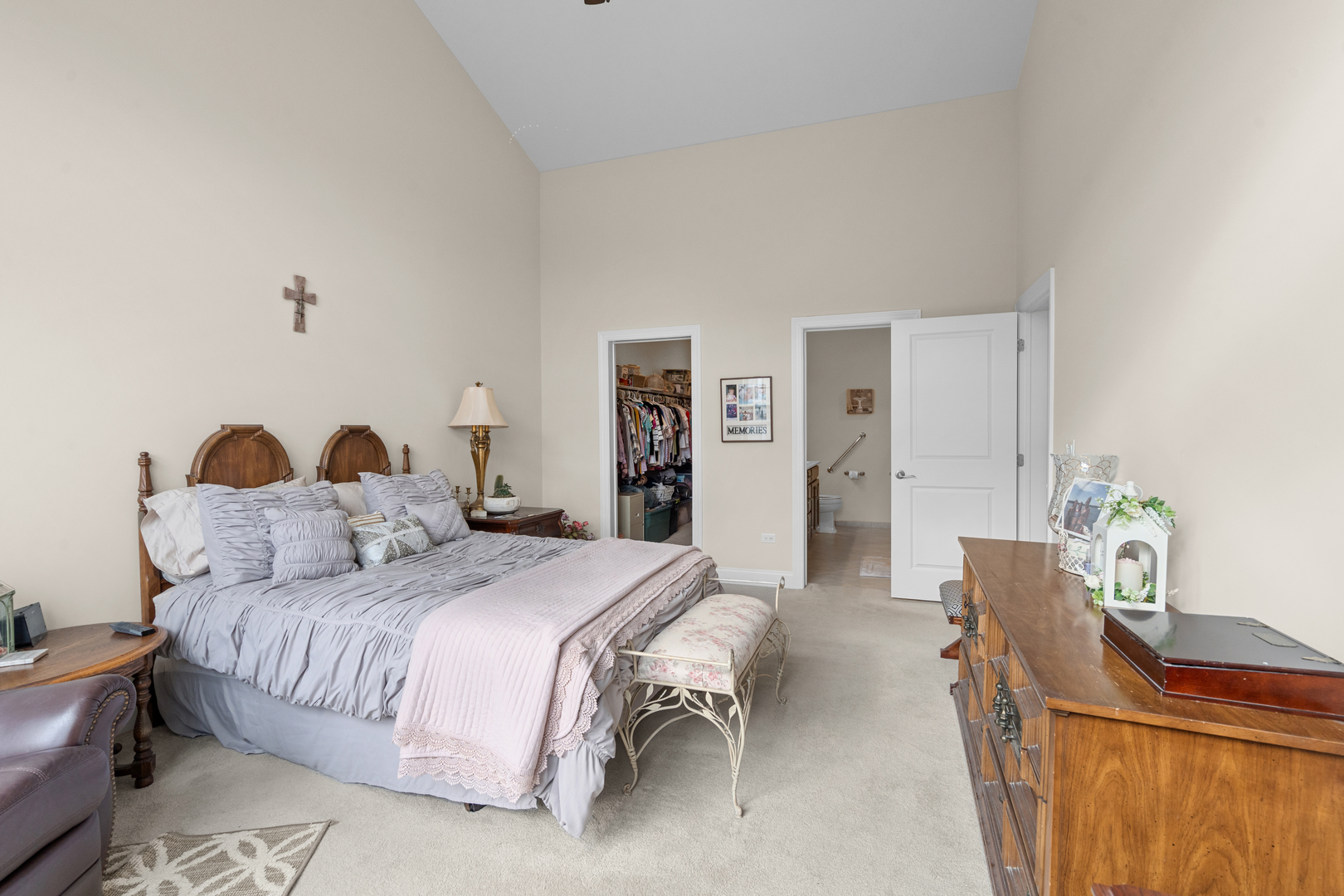 1265 Falcon Ridge Drive, Elgin, IL 60124