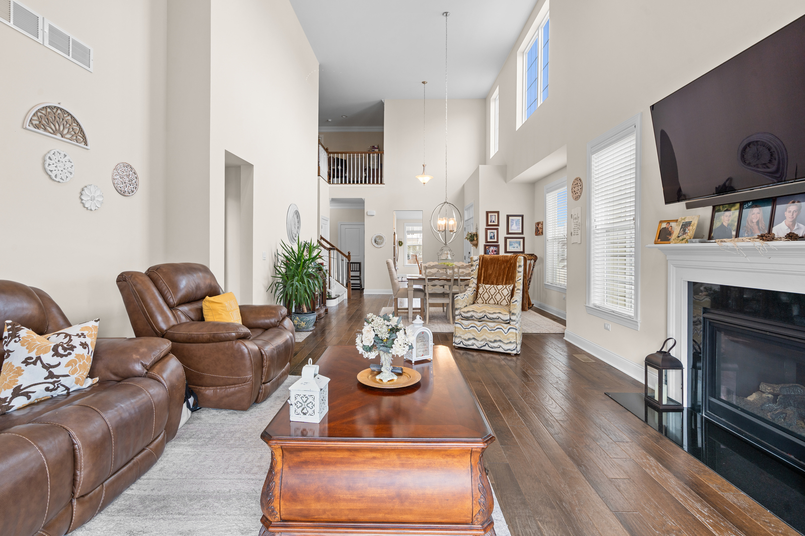 1265 Falcon Ridge Drive, Elgin, IL 60124