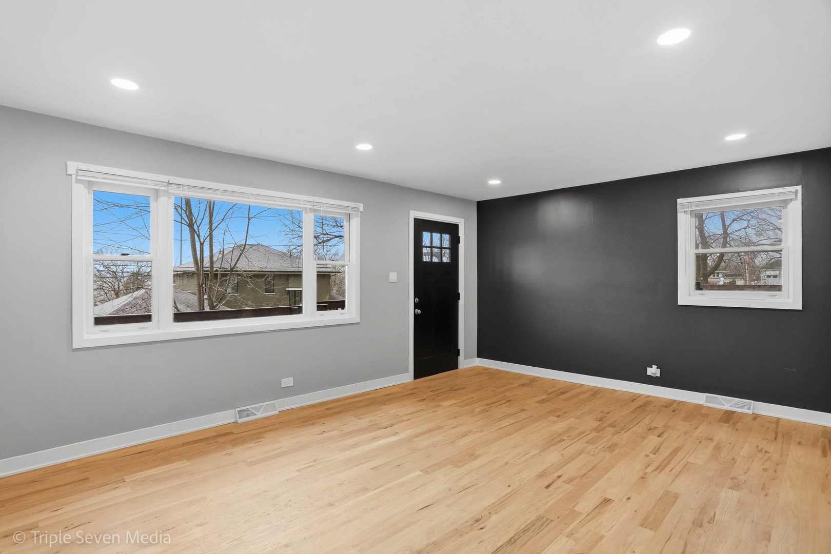 104 E Division Street, Lemont, IL 60439