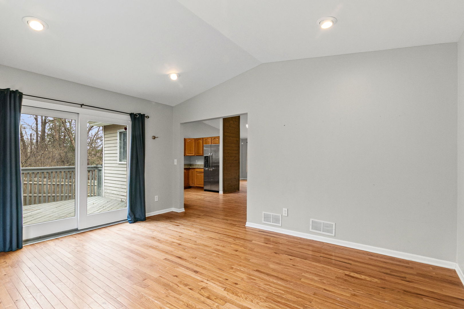 2402 Michael Street, Wonder Lake, IL 60097