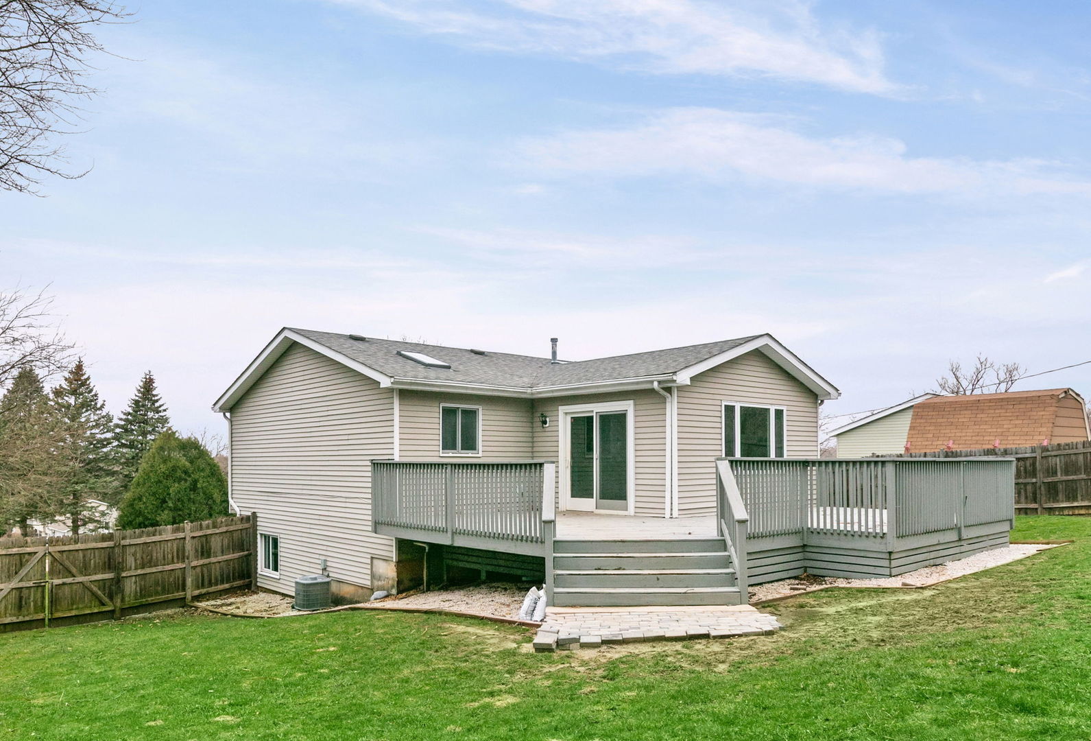 2402 Michael Street, Wonder Lake, IL 60097