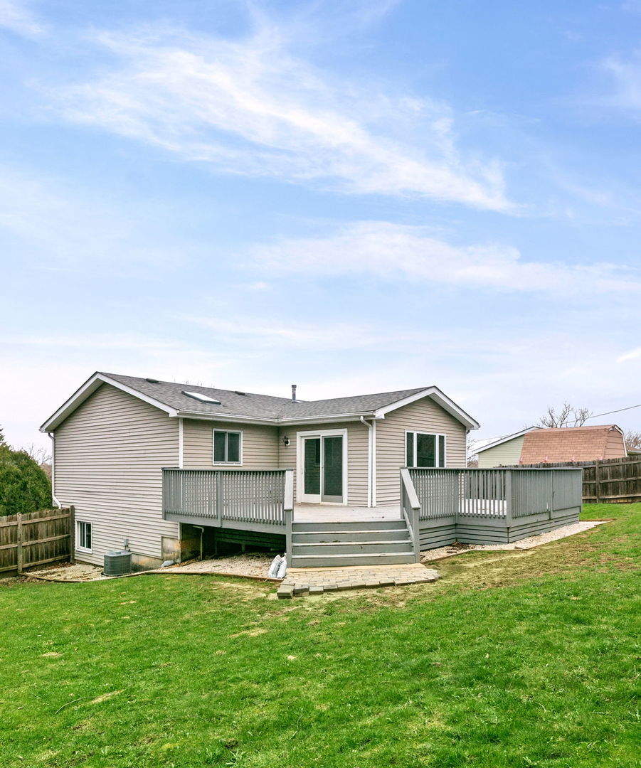 2402 Michael Street, Wonder Lake, IL 60097