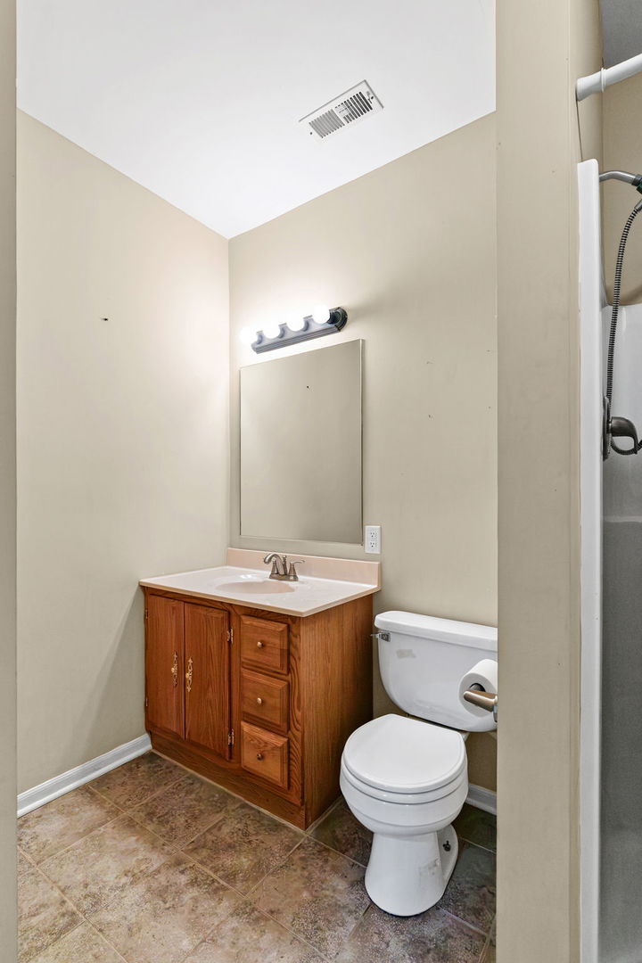 2402 Michael Street, Wonder Lake, IL 60097