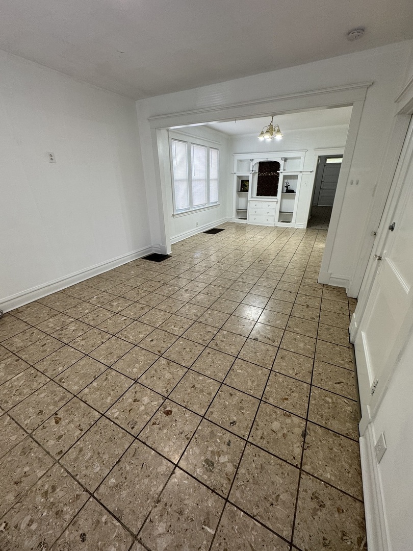 2326 S 58th Court, Cicero, IL 60804