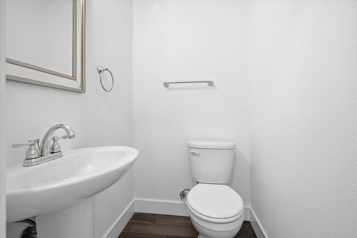 9646 Ridgewood Court, Bloomington, IL 61705