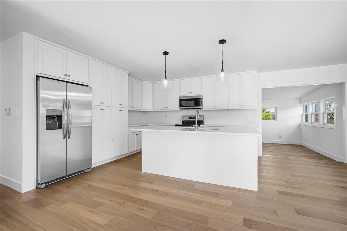 9646 Ridgewood Court, Bloomington, IL 61705