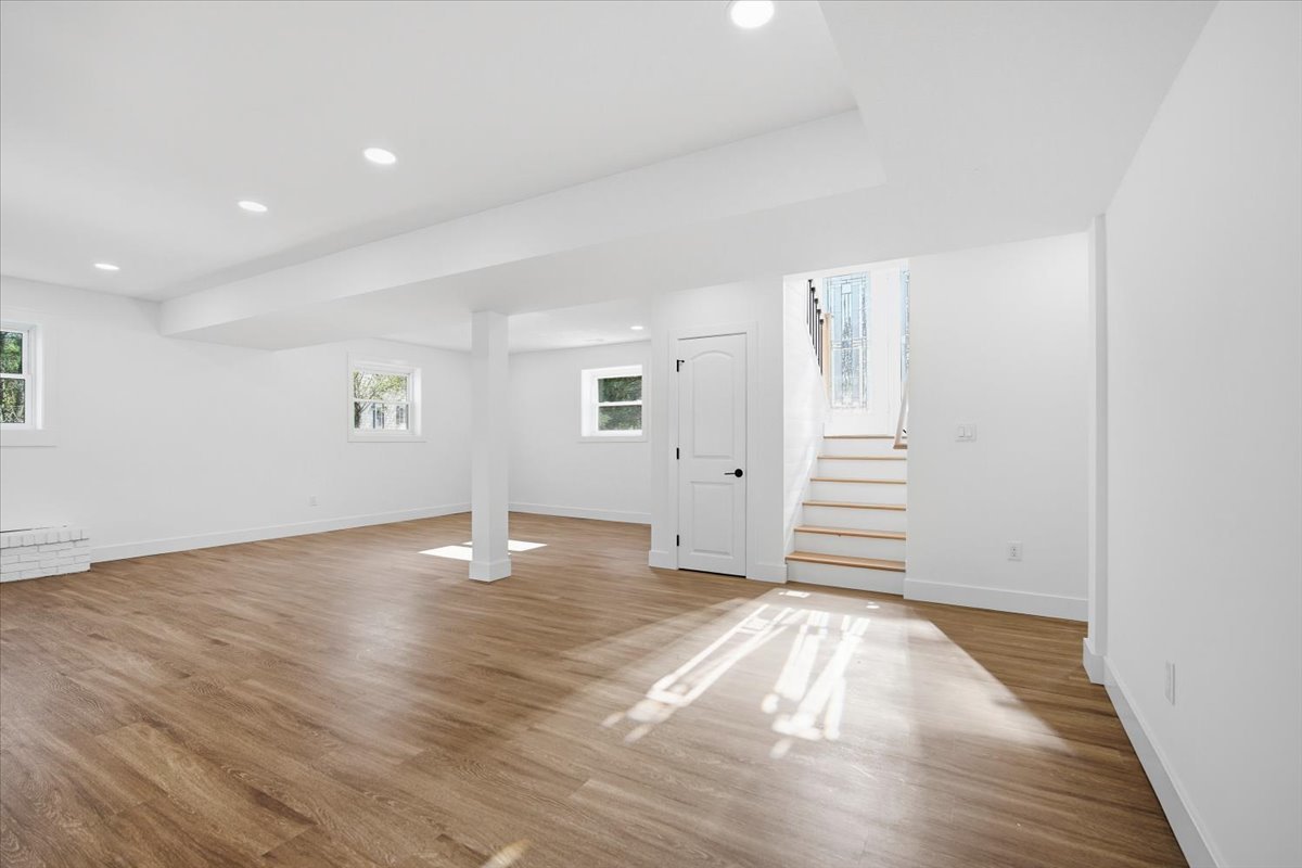 9646 Ridgewood Court, Bloomington, IL 61705