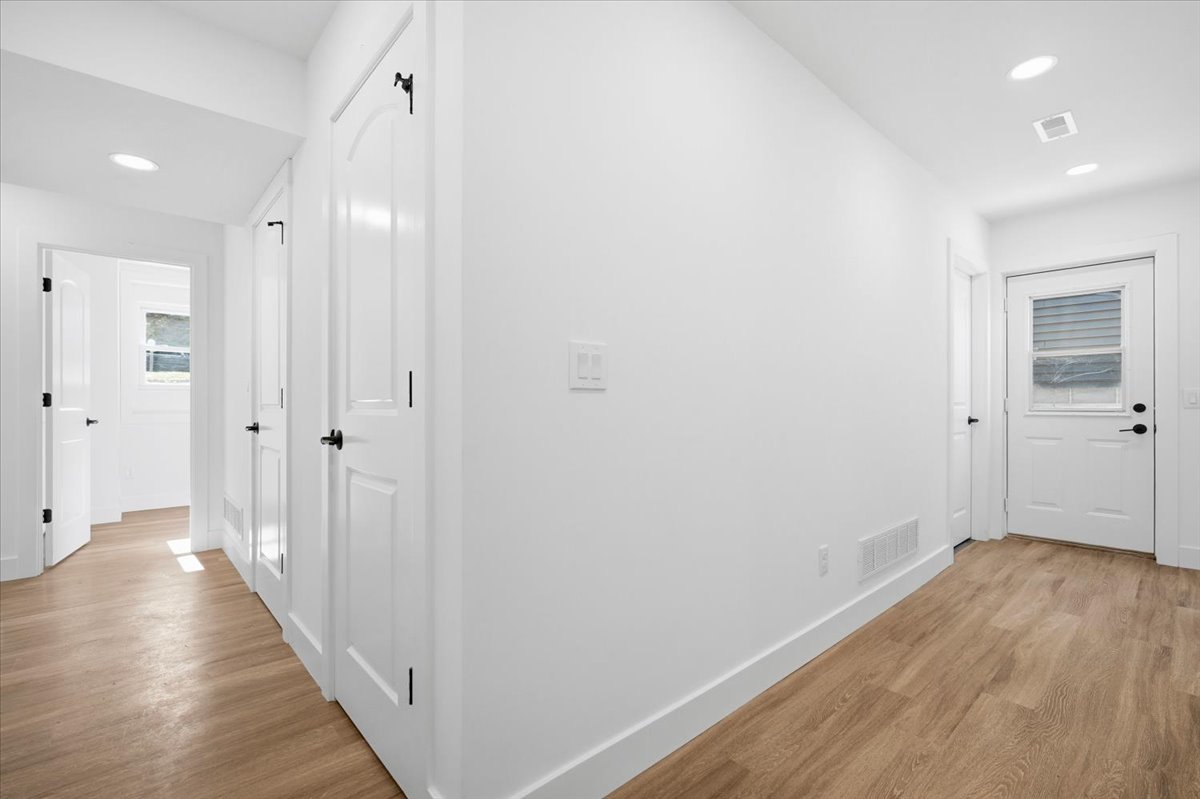 9646 Ridgewood Court, Bloomington, IL 61705