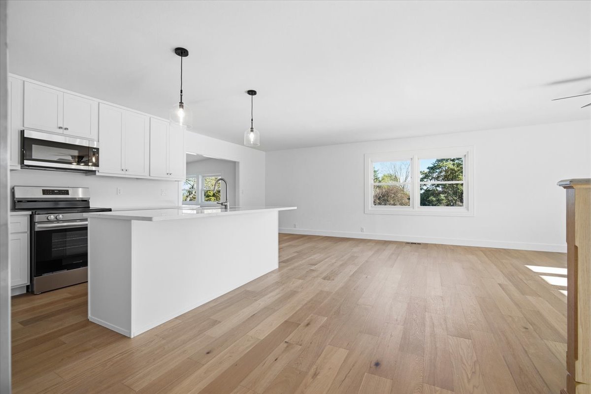 9646 Ridgewood Court, Bloomington, IL 61705