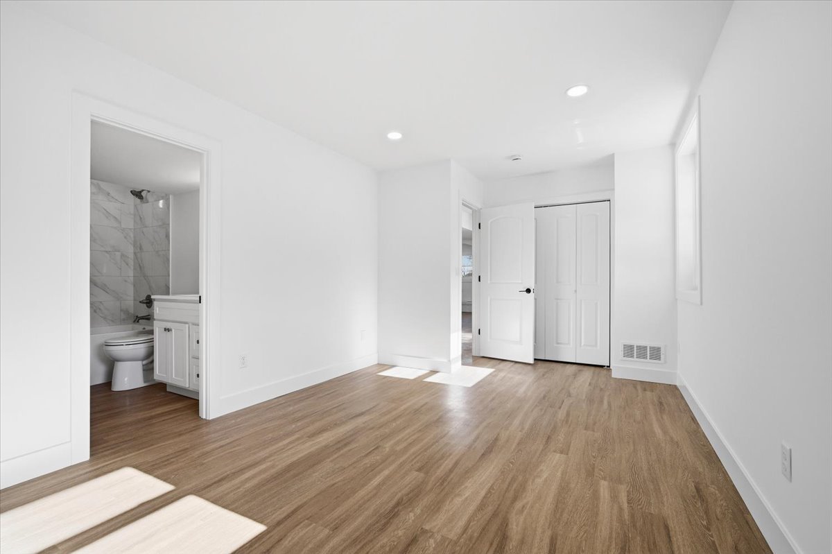 9646 Ridgewood Court, Bloomington, IL 61705