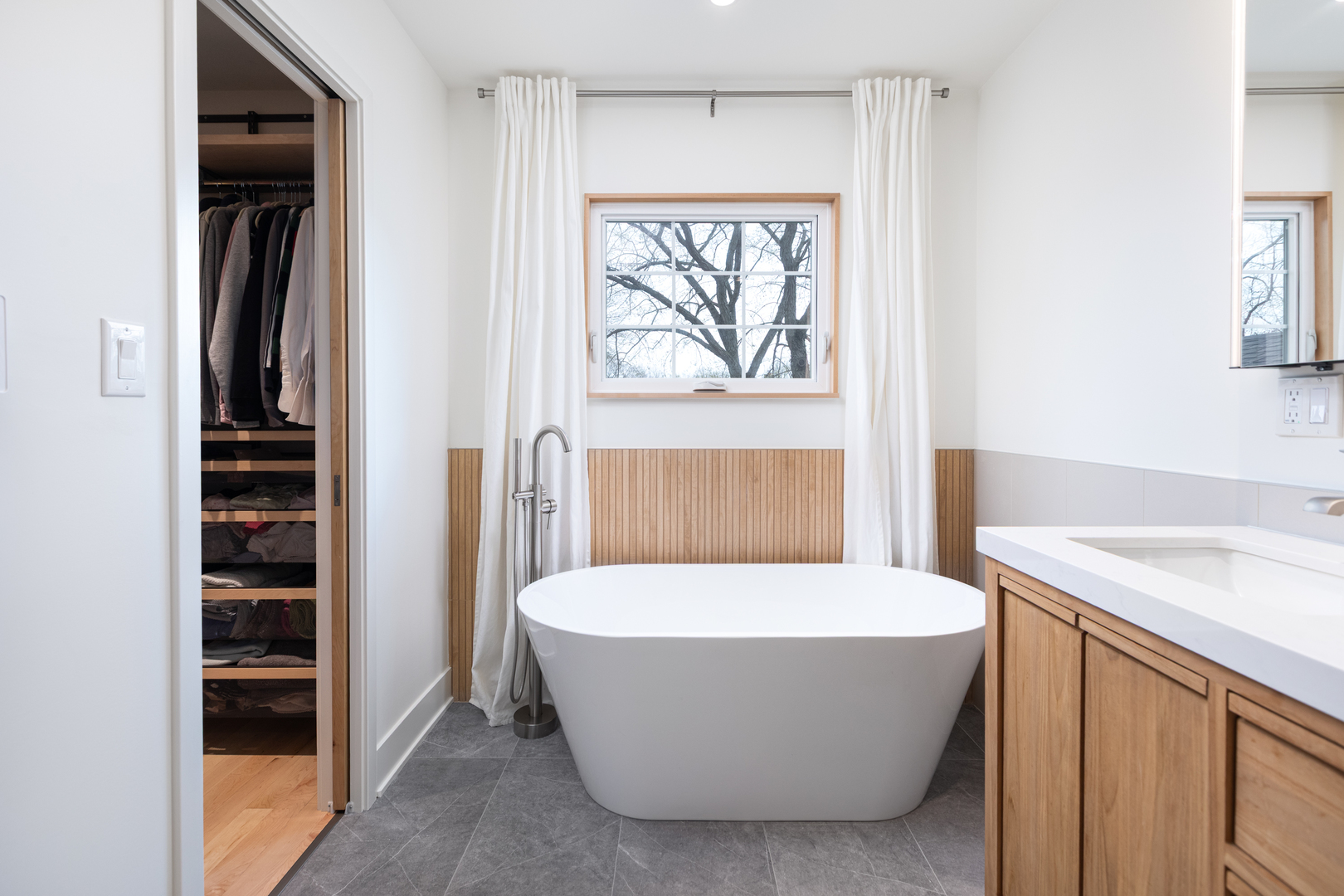 1441 Calcutta Lane, Naperville, IL 60563