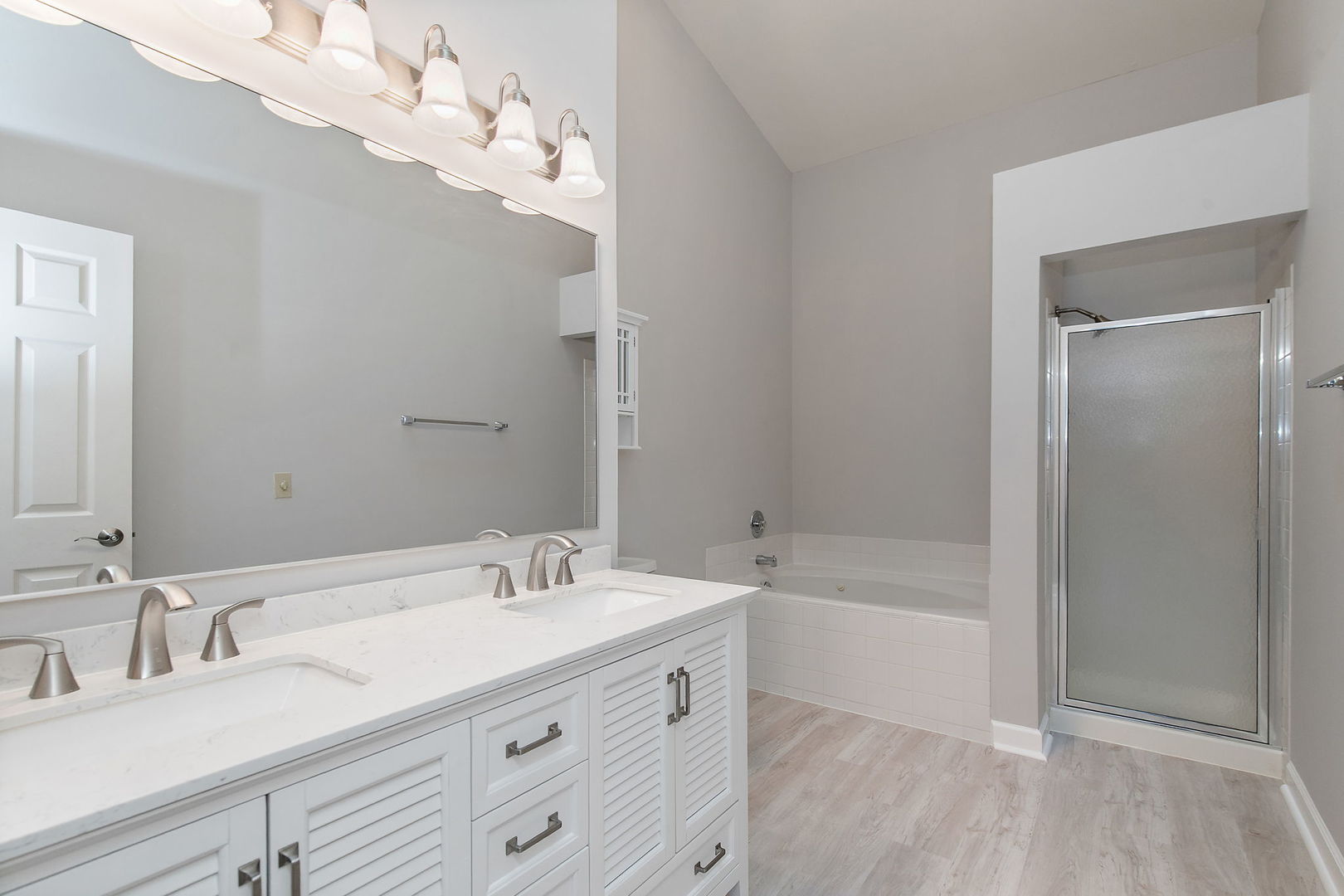 537 W Parkside Drive, Palatine, IL 60067