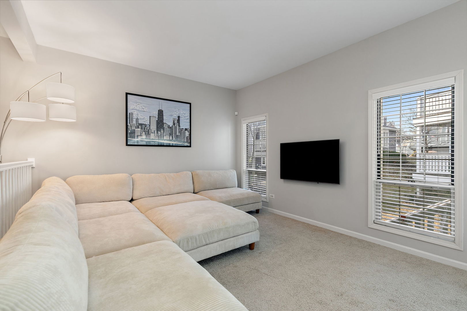 537 W Parkside Drive, Palatine, IL 60067