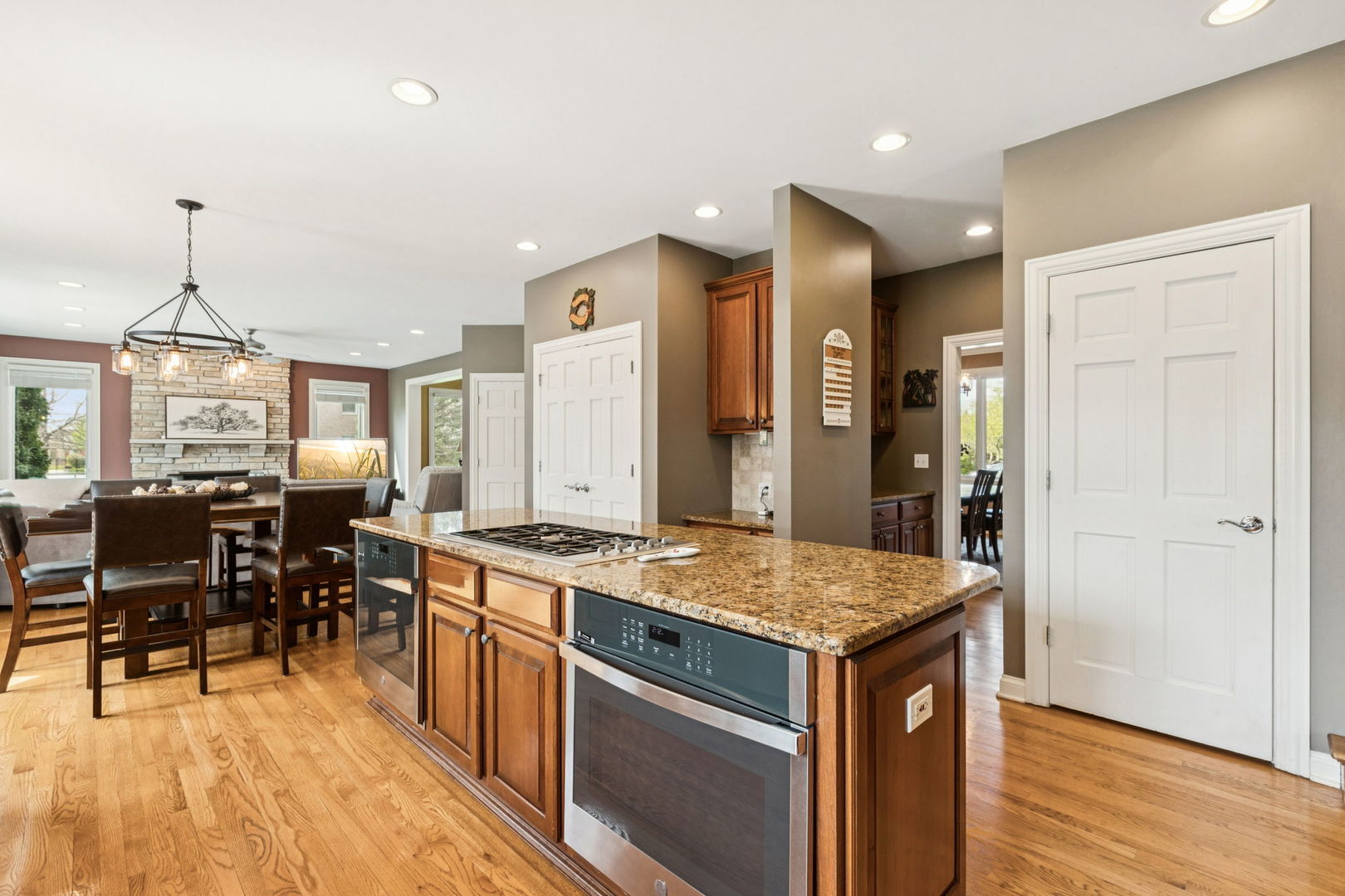 14101 W Rodmell Court, Libertyville, IL 60048