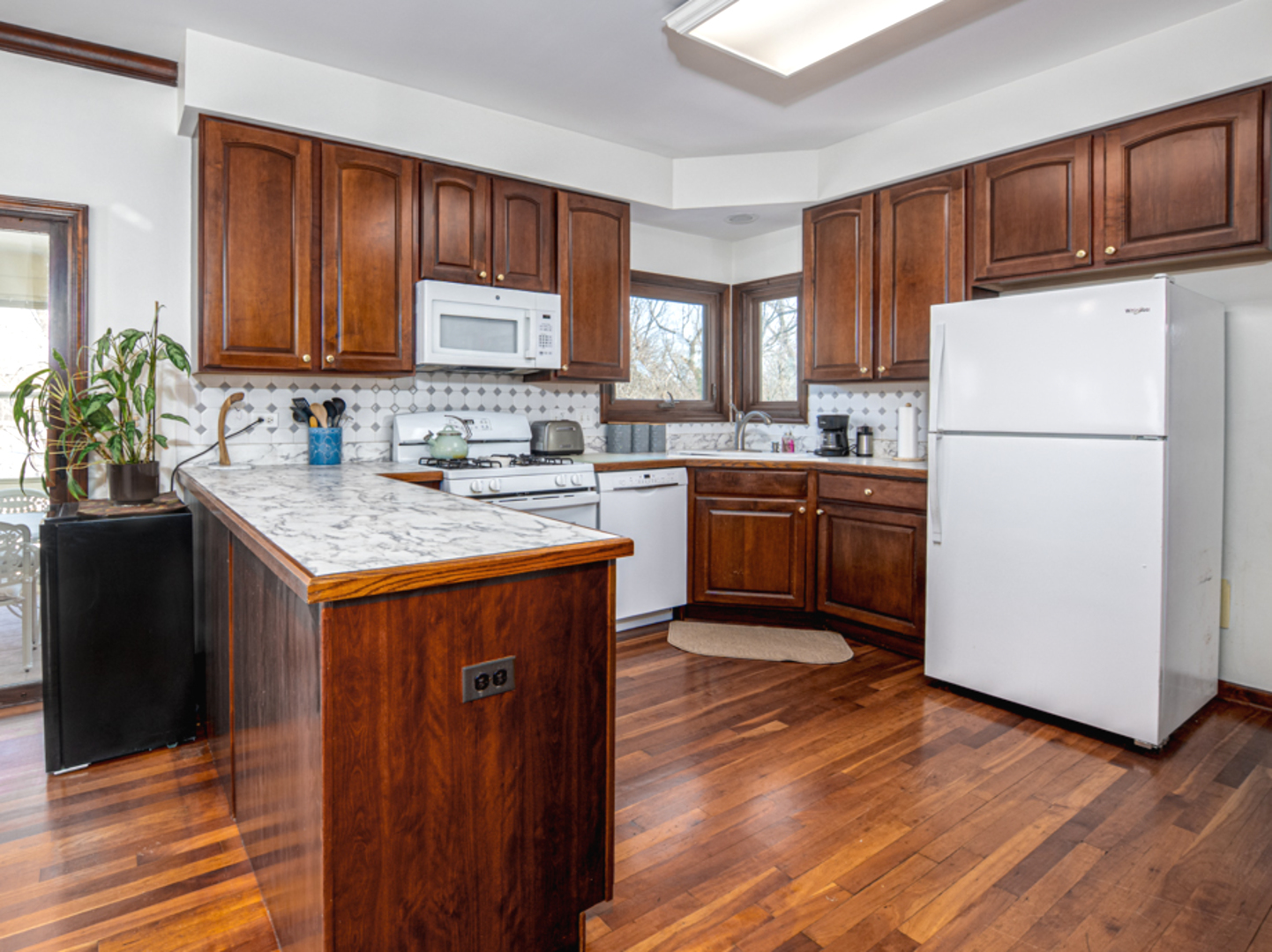 1351 Callen Lane, Des Plaines, IL 60016