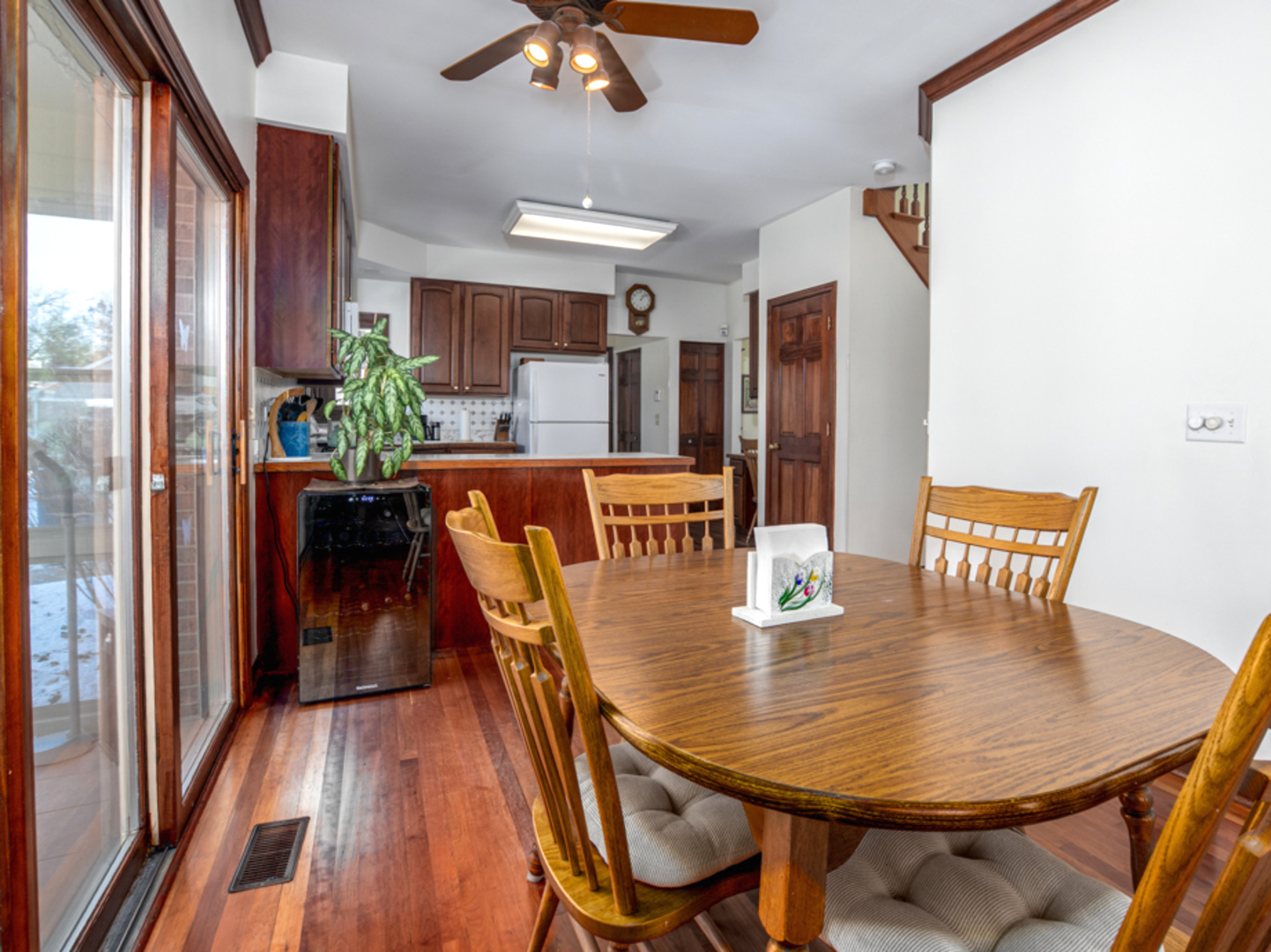 1351 Callen Lane, Des Plaines, IL 60016