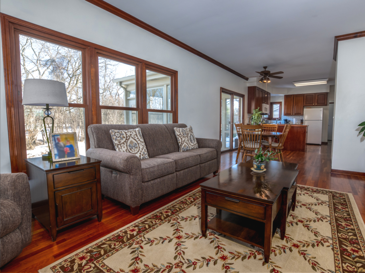 1351 Callen Lane, Des Plaines, IL 60016