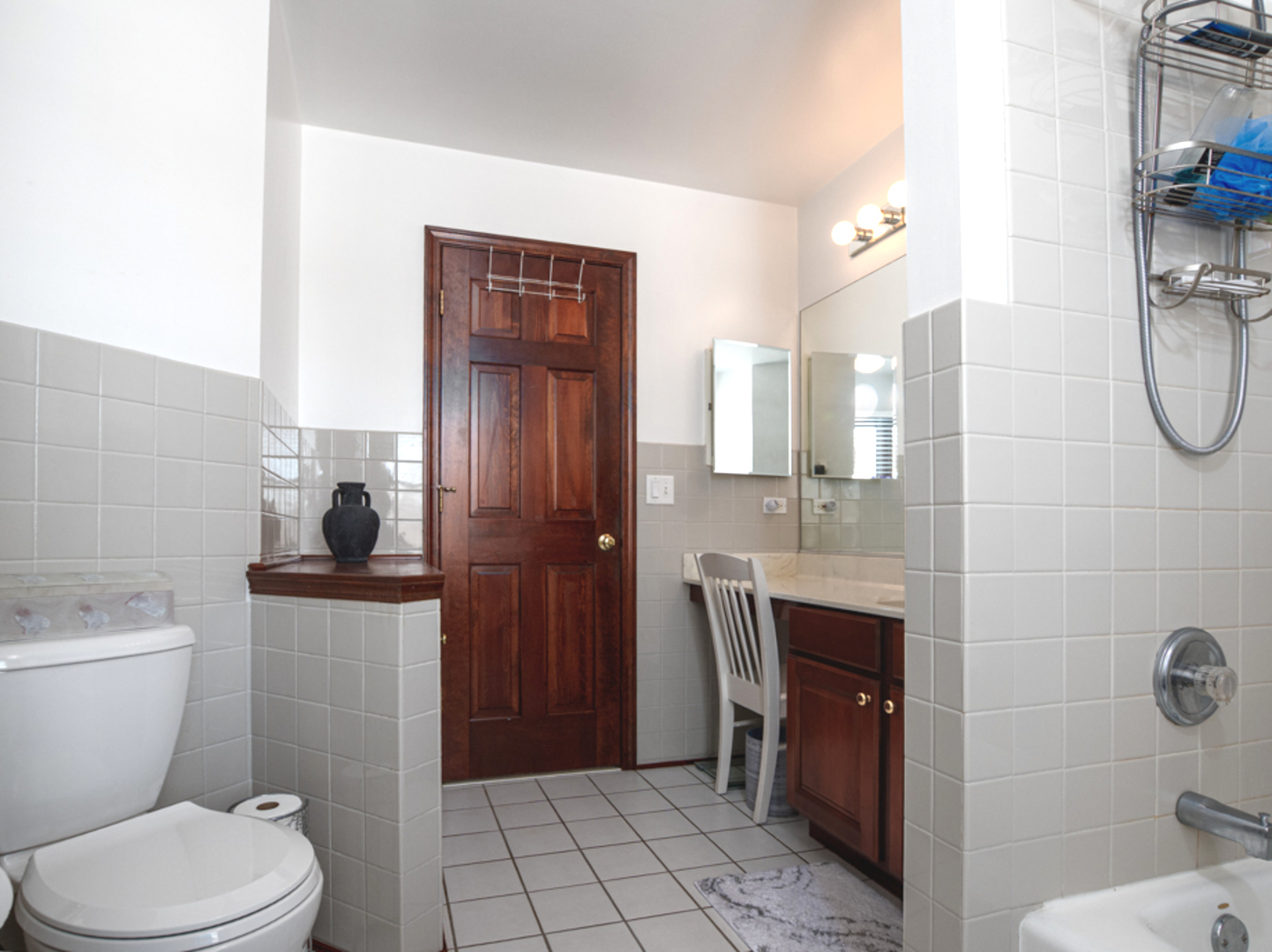 1351 Callen Lane, Des Plaines, IL 60016