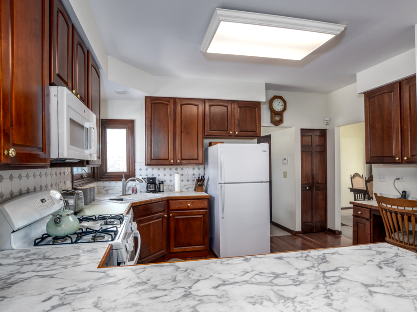 1351 Callen Lane, Des Plaines, IL 60016