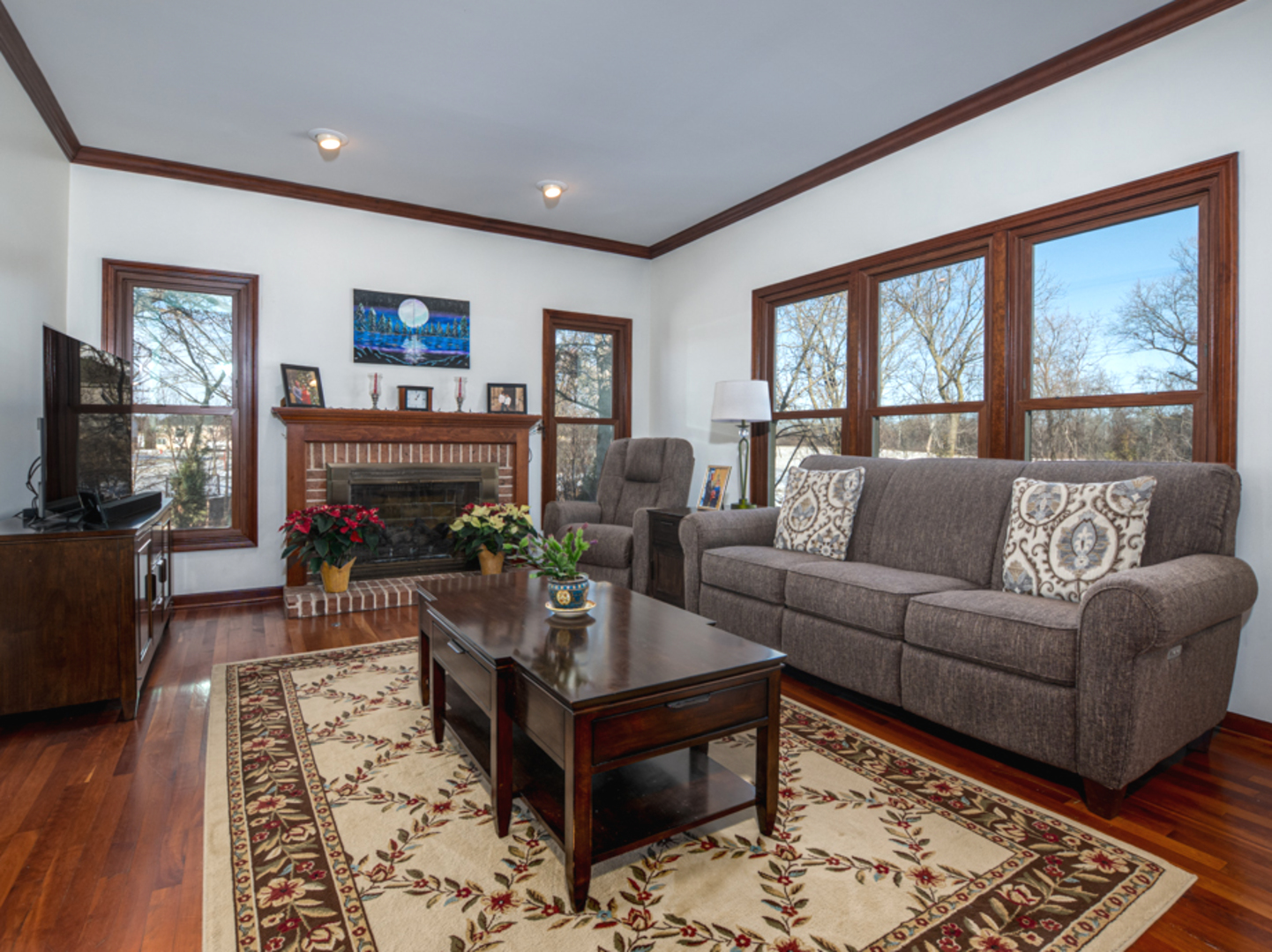 1351 Callen Lane, Des Plaines, IL 60016