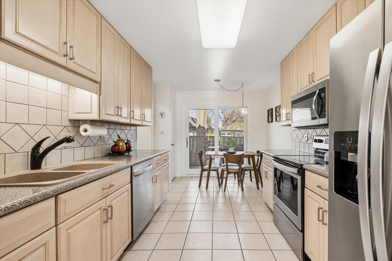 404 Shoreline Road #298, Lake Barrington, IL 60010