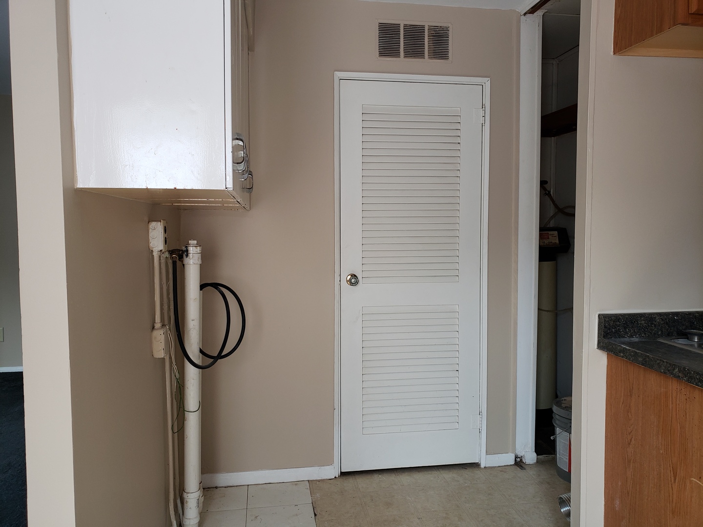 302 Saint Jude Avenue, Joliet, IL 60436