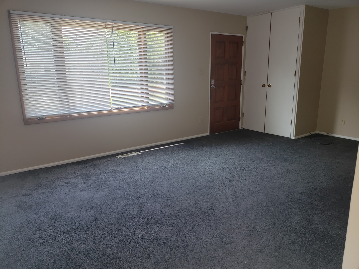 302 Saint Jude Avenue, Joliet, IL 60436