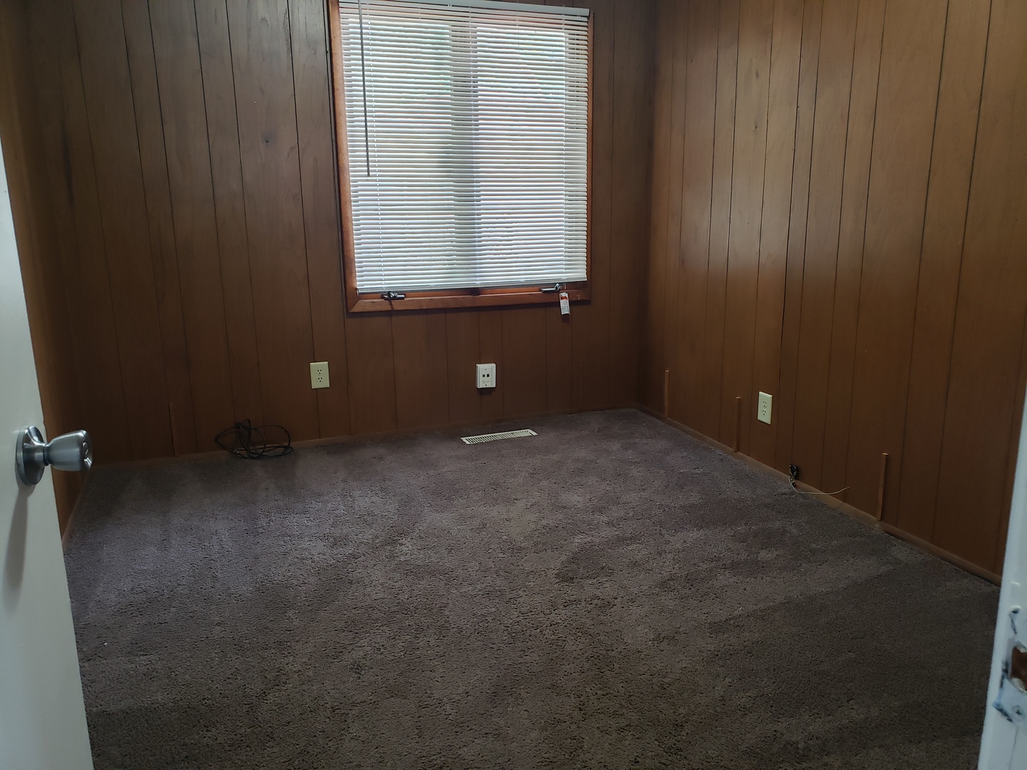 302 Saint Jude Avenue, Joliet, IL 60436